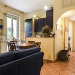 Rent 6 bedroom apartment of 80 m² in Rome