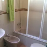 Alquilo 3 dormitorio casa de 74 m² en Huelva']