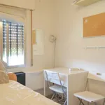 Rent a room of 70 m² in madrid