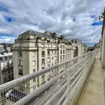 Rent 5 bedroom apartment of 135 m² in Paris