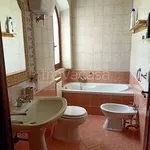 Rent 5 bedroom house of 220 m² in Terracina