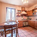 Rent 5 bedroom apartment of 170 m² in Verona