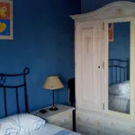 Rent 4 bedroom apartment of 100 m² in Seville']