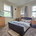 Rent 7 bedroom house in East Midlands