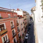 Rent 4 bedroom apartment of 50 m² in Madrid