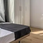 Rent 5 bedroom apartment in Barcelona