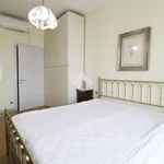 Rent 2 bedroom apartment of 59 m² in Milan