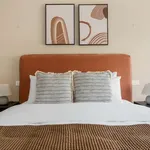 Rent 1 bedroom apartment of 60 m² in lisbon