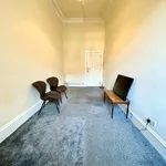 Rent 4 bedroom flat in Glasgow