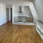 Rent 3 bedroom apartment of 89 m² in Paris