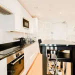 Flat to rent in South End, Croydon CR0