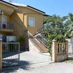 Rent 3 bedroom apartment of 90 m² in Crosia