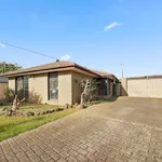 Rent 3 bedroom apartment in Werribee