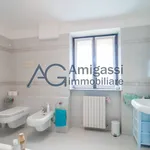 Rent 8 bedroom house of 630 m² in Calusco d'Adda