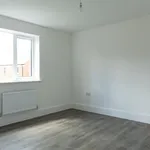 Rent 4 bedroom flat in South East England