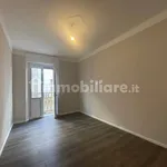 Affitto 5 camera appartamento di 120 m² in Alessandria