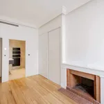 Rent 3 bedroom apartment of 88 m² in Bordeaux