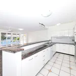 Rent 3 bedroom apartment in  Teneriffe