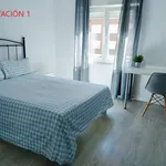 Rent a room of 102 m² in oviedo