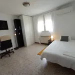 Rent 1 bedroom apartment of 12 m² in Madrid