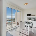 Rent 4 bedroom apartment of 250 m² in Funchal