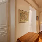 Appartement de 1200 m² avec 3 chambre(s) en location à Paris