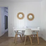 Rent 4 bedroom apartment of 65 m² in Barcelona