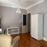 Rent a room of 110 m² in lisbon