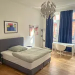 Miete 6 Schlafzimmer wohnung von 280 m² in Frankfurt am Main