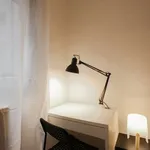 Rent a room of 150 m² in valencia