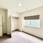 Rent 4 bedroom house in Caroline Springs