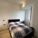 Flat to rent in Wellington Street, Slough SL1