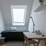 Rent a room of 183 m² in Berlin