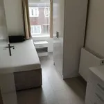 Rent 6 bedroom house in Wales