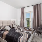 Rent 3 bedroom apartment of 90 m² in Grad Rijeka