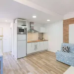 Rent 1 bedroom apartment of 33 m² in barcelona