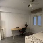 Rent a room of 150 m² in madrid