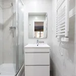 Rent 1 bedroom apartment of 37 m² in Barcelona