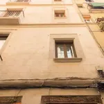 Rent a room of 75 m² in Barcelona