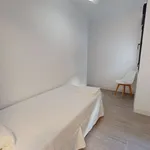 Alquilo 5 dormitorio apartamento de 98 m² en Alicante