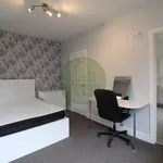 Rent 3 bedroom house in Leeds