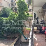 Affitto 4 camera appartamento di 135 m² in Naples