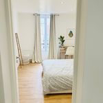 Rent 1 bedroom apartment of 300 m² in Paris