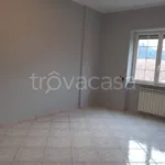 Affitto 4 camera appartamento di 120 m² in Frosinone