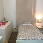 Rent a room in lisbon