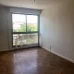 Rent 3 bedroom apartment of 8272 m² in LYON