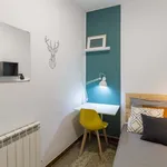 Rent a room of 200 m² in Barcelona