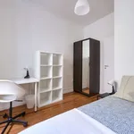 Rent a room in lisbon