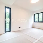 Najam 3 spavaće sobe stan od 151 m² u Zagreb