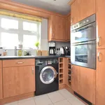 Rent 2 bedroom flat in Reigate